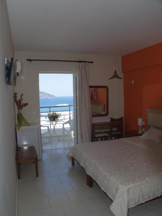 Iolkos Hotel Kárpatos Habitación foto